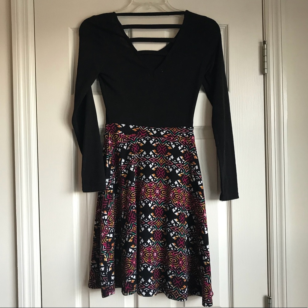 NEW Charlotte Russe Geometric Dress - Picture 3 of 4